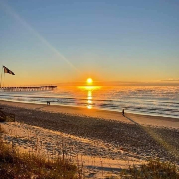 Meet your Posher, Valerie - Picture 2 of 2